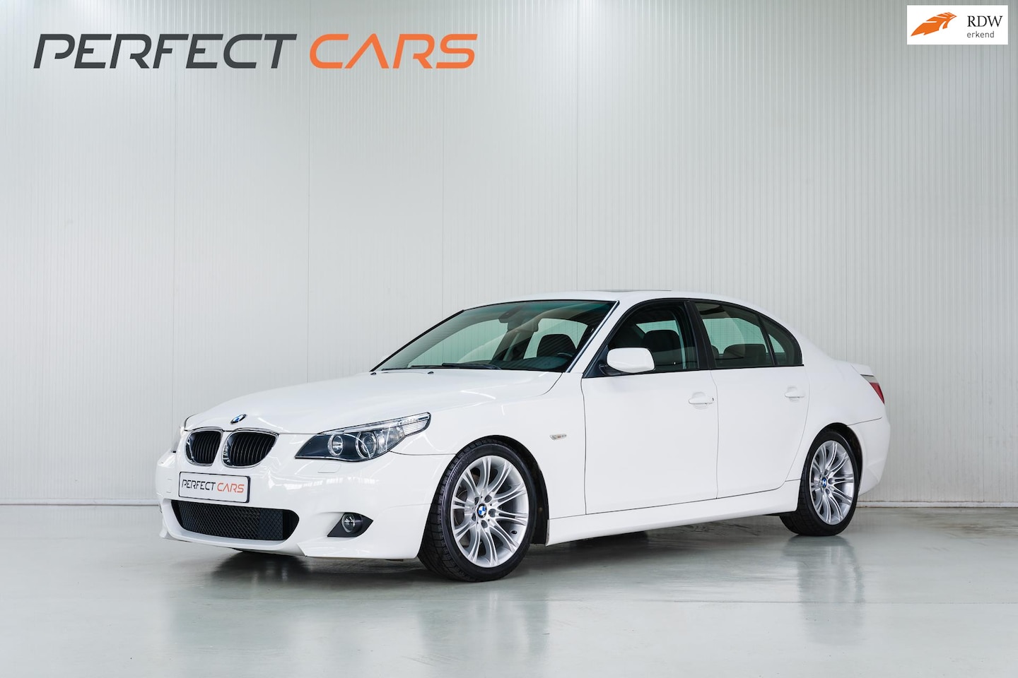 BMW 5-serie - 530i Executive 530i Executive, M bumpers, leer, automaat, active steering, Youngtimer - AutoWereld.nl