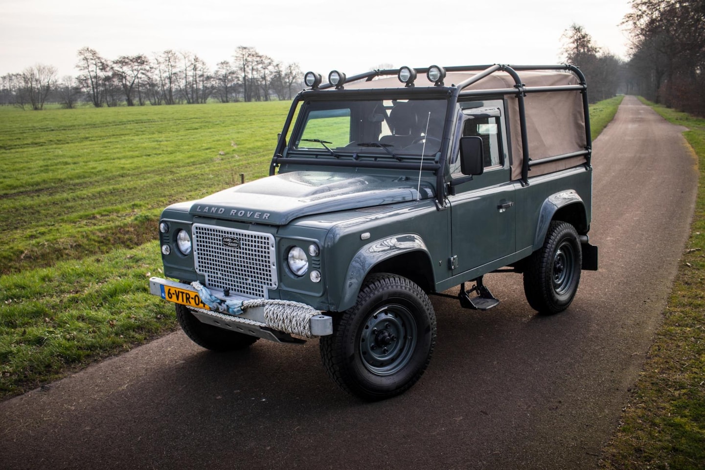 Land Rover Defender - 2.2 D HT 90" SE |Cabriolet|2persoons - AutoWereld.nl