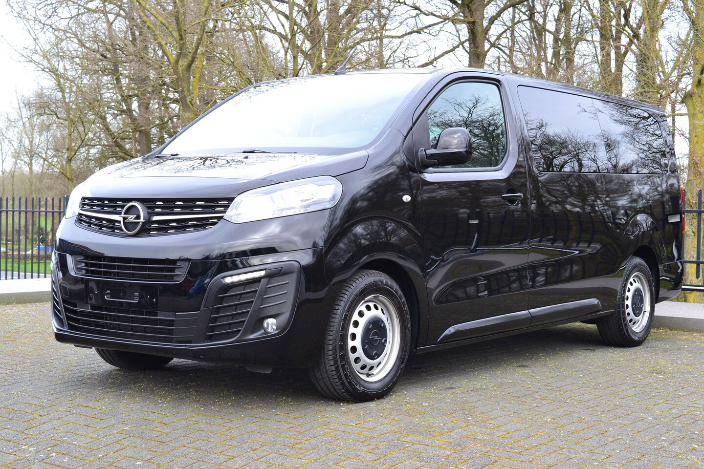 Opel Vivaro - Kombi L3H1 9P - AutoWereld.nl