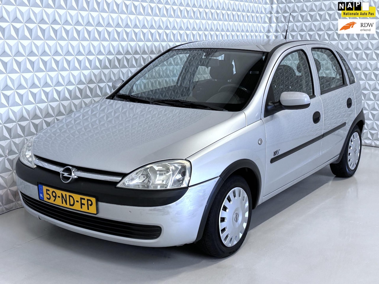 Opel Corsa - 1.2-16V Njoy 5drs Airco / 162.000km (2003) - AutoWereld.nl