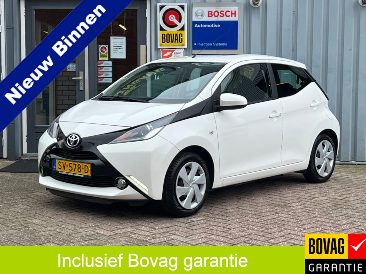 Toyota Aygo - 1.0 VVT-i x-nav | NAVIGATIE | AIRCO | - AutoWereld.nl