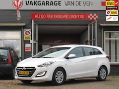 Hyundai i30 - Stationwagen, veel bagageruimte, Airco, Rokersvrij, RIJKLAAR PRIJS