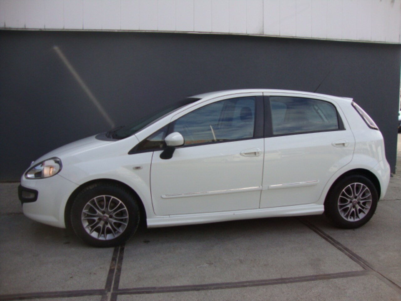 Fiat Punto Evo - 1.3 M-Jet Dynamic 1.3 M-Jet Dynamic - AutoWereld.nl