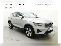 Volvo XC40 - T4 211pk Recharge Core Bright | Stoelverw. | Draadloos laden | Parkeersensoren v. & a. | Z