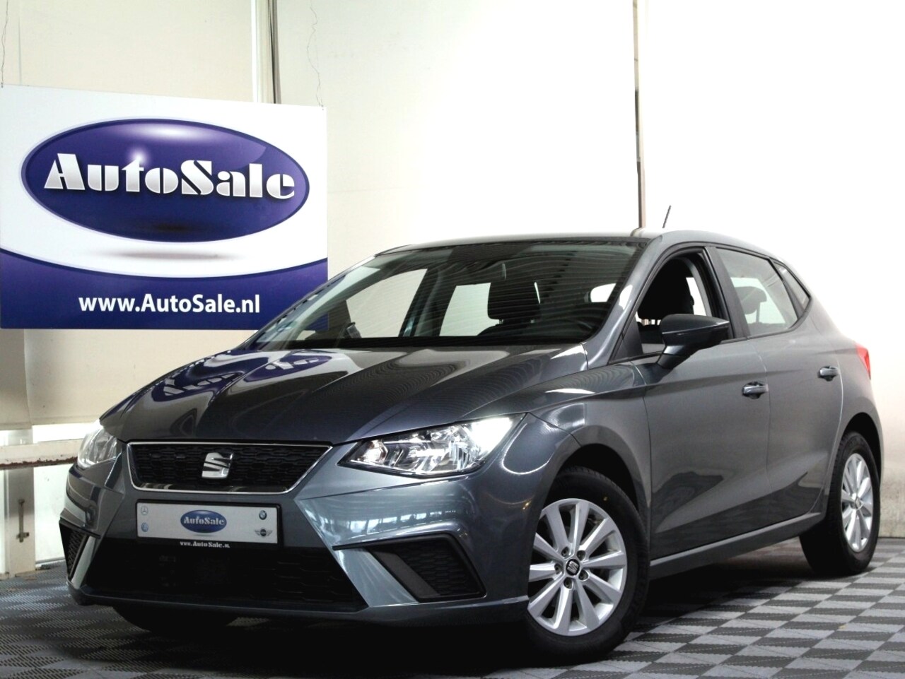 Seat Ibiza - 1.0 TSI Style 2eEIG NAVI BT STOELVW PDC '17 - AutoWereld.nl