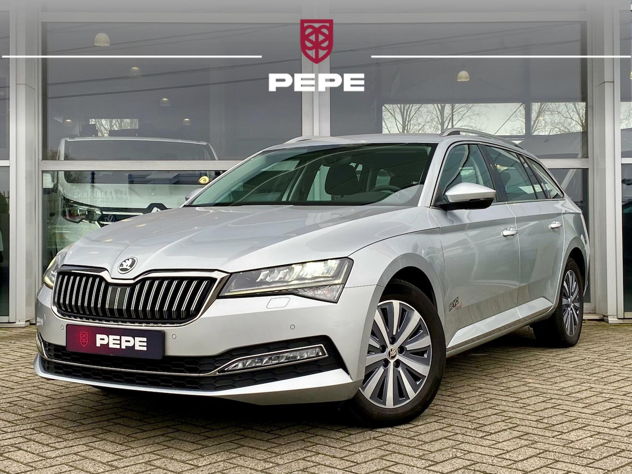 Skoda Superb Combi - 2.0 TDI Business Edition Plus 2.0 TDI Business Edition Plus|ACC| - AutoWereld.nl