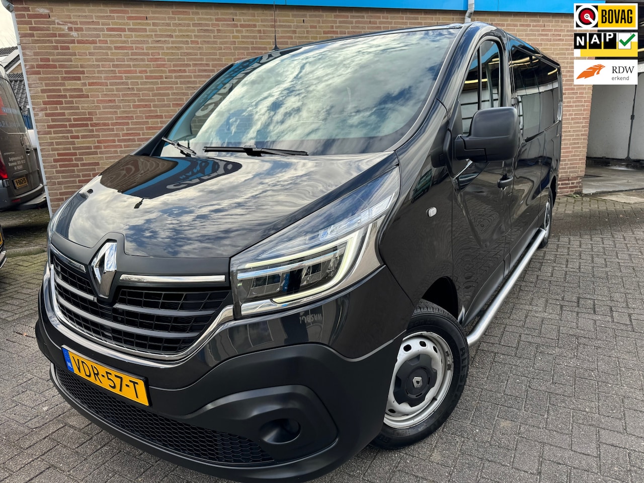 Renault Trafic - 2.0 dCi 120 T29 L2H1 DC Comfort 2.0 dCi 120 T29 L2H1 DC Comfort - AutoWereld.nl