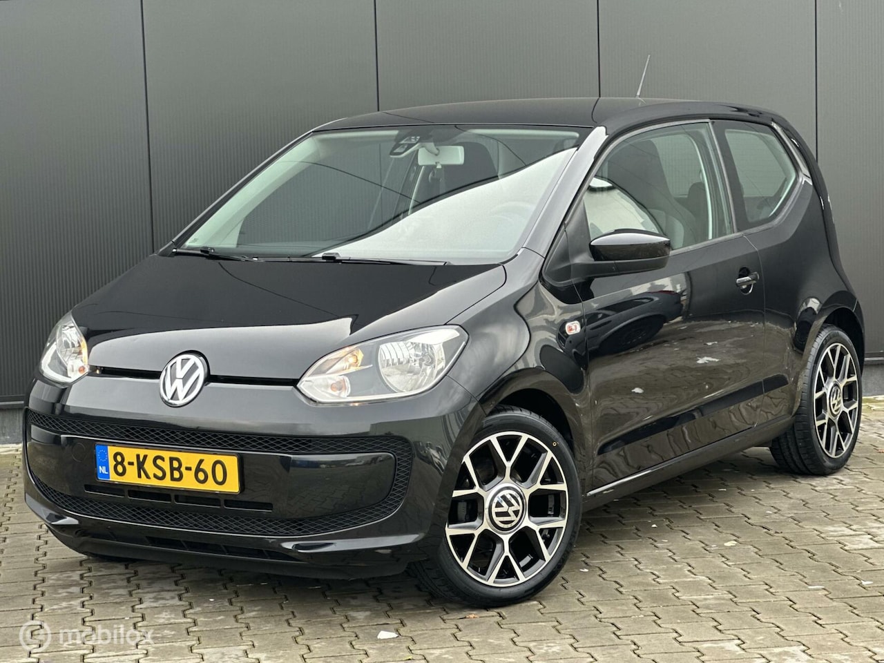 Volkswagen Up! - 1.0 high up! BlueMotion | AIRCO | NAVI|16INCH - AutoWereld.nl