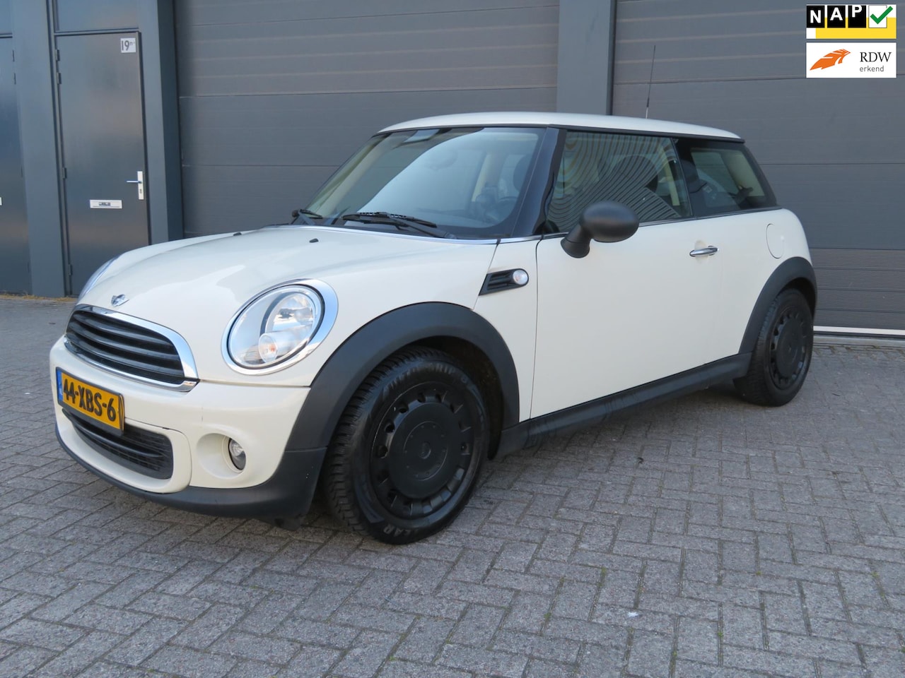 MINI One - 1.6 Business Line 145647 km nap - AutoWereld.nl