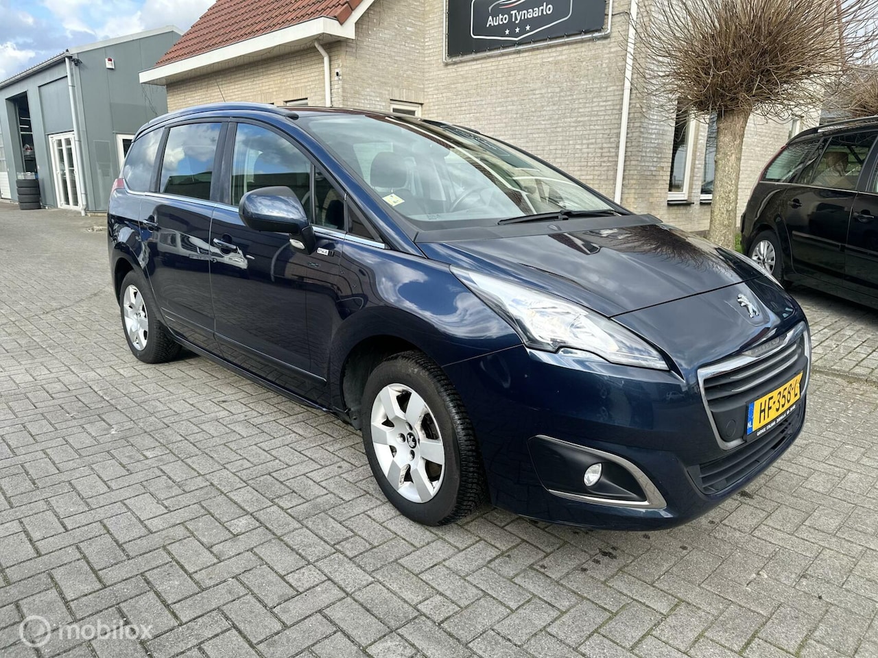 Peugeot 5008 - 1.2 PureTech Style 5p. 1.2 PureTech Style 5p. - AutoWereld.nl