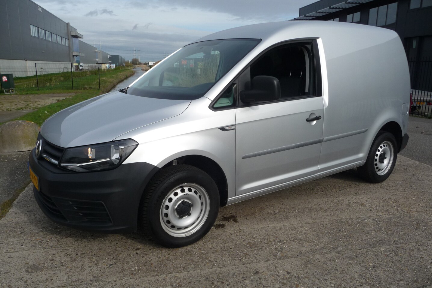 Volkswagen Caddy - 2.0 TDI BM E6 L1 - AutoWereld.nl