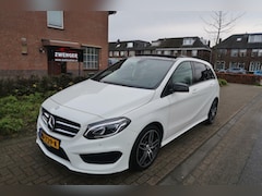 Mercedes-Benz B-klasse - 180 AMG|PANORAMADAK|FACELIFT|NAVIGATIE|BLUETOOTH|XENON-LED|DEALER ONDERHOUDEN