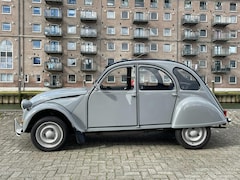 Citroën 2 CV - 2CV6 Special