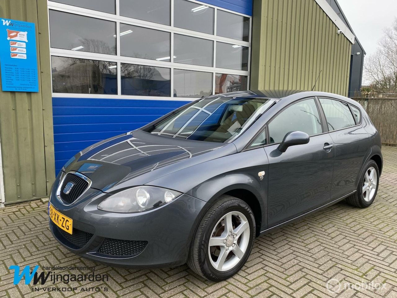 Seat Leon - 1.6 Reference|Nette auto|APK 10-2024|Trekhaak|Iso| - AutoWereld.nl