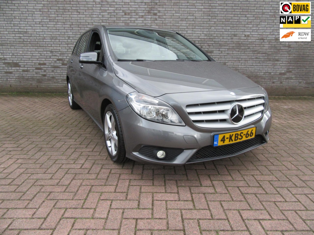 Mercedes-Benz B-klasse - 180 180 - AutoWereld.nl