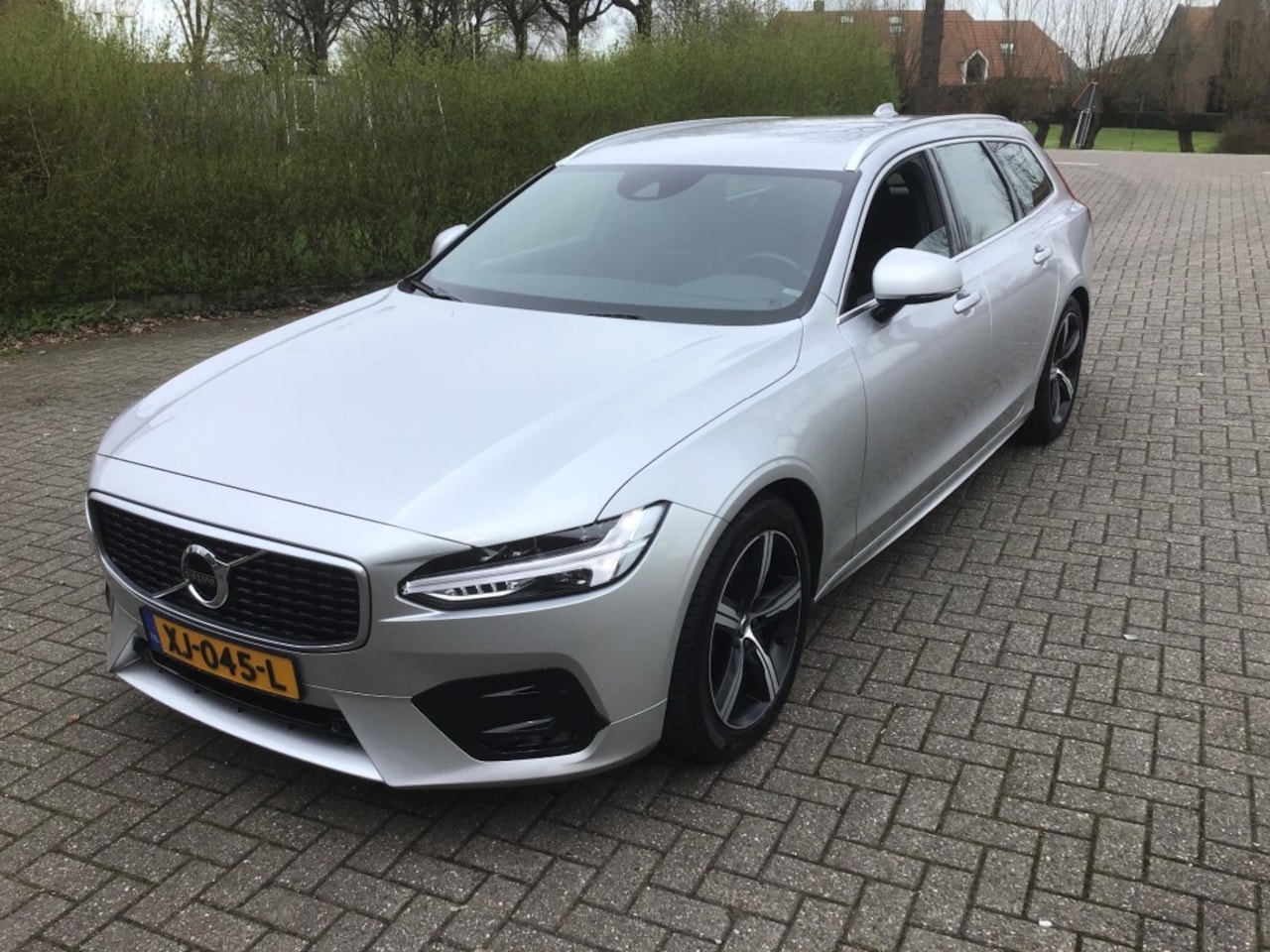 Volvo V90 - 2.0 T4 R-Design 2.0 T4 R-DESIGN - AutoWereld.nl