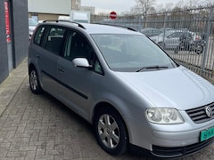 Volkswagen Touran - 1.6-16V FSI