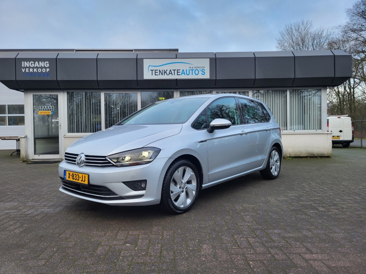 Volkswagen Golf Sportsvan - 1.4 TSI Lounge Xenon Adaptieve cruise control Climate control Li - AutoWereld.nl