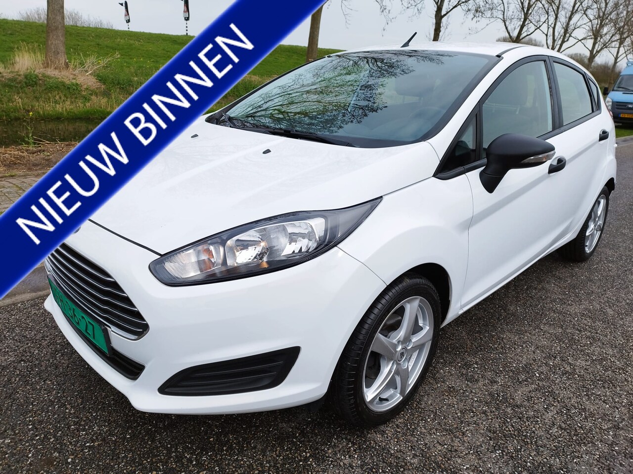 Ford Fiesta - 1.25 Trend ** 82 PK ** 5 DRS ** Airco ** LM velgen ** Ford Audio ** - AutoWereld.nl