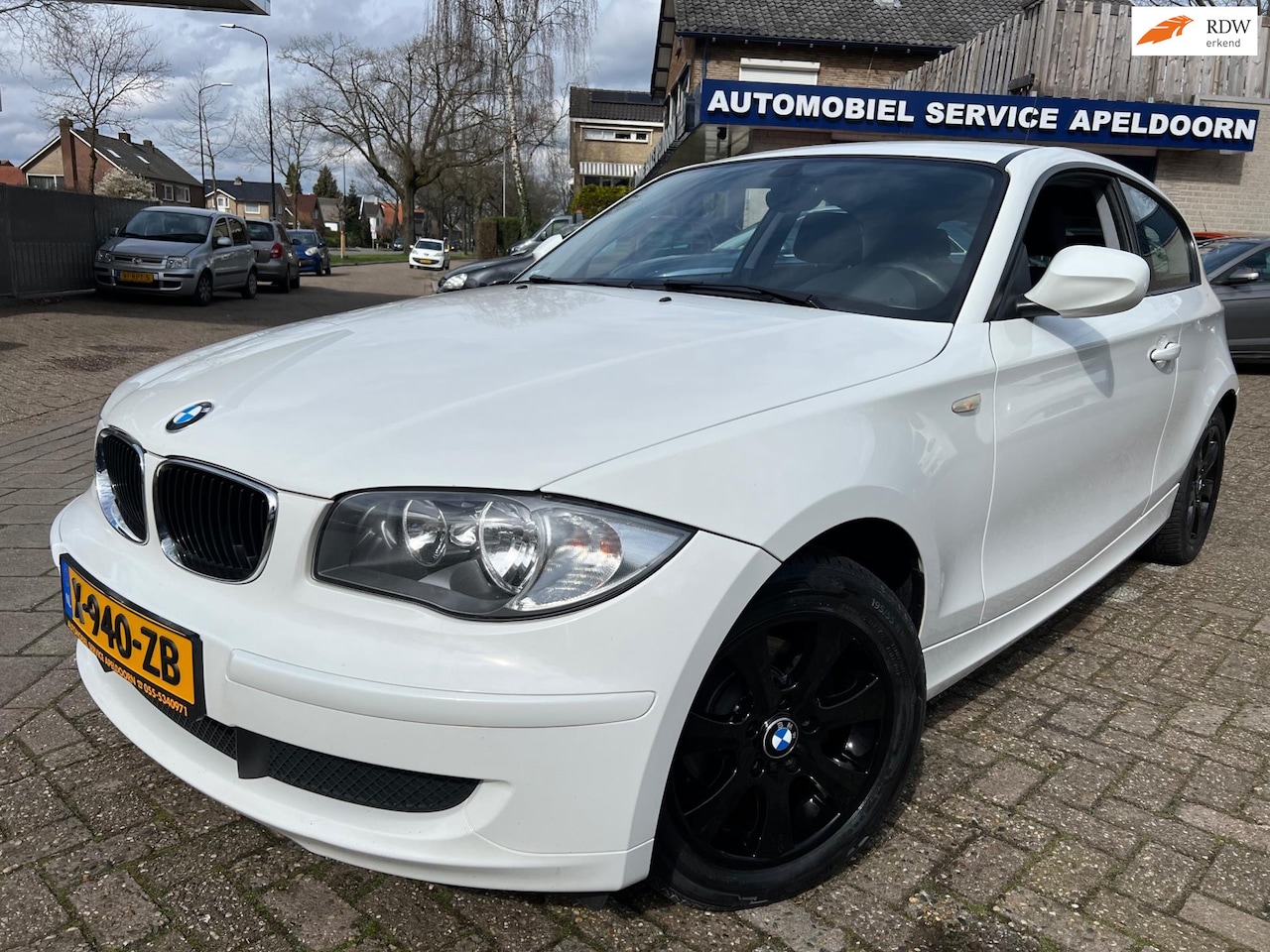 BMW 1-serie - 118i EfficientDynamics Edition *AIRCO*PDC*LM.VELGEN*ELEKTR. RAMEN*BOEKJES* - AutoWereld.nl