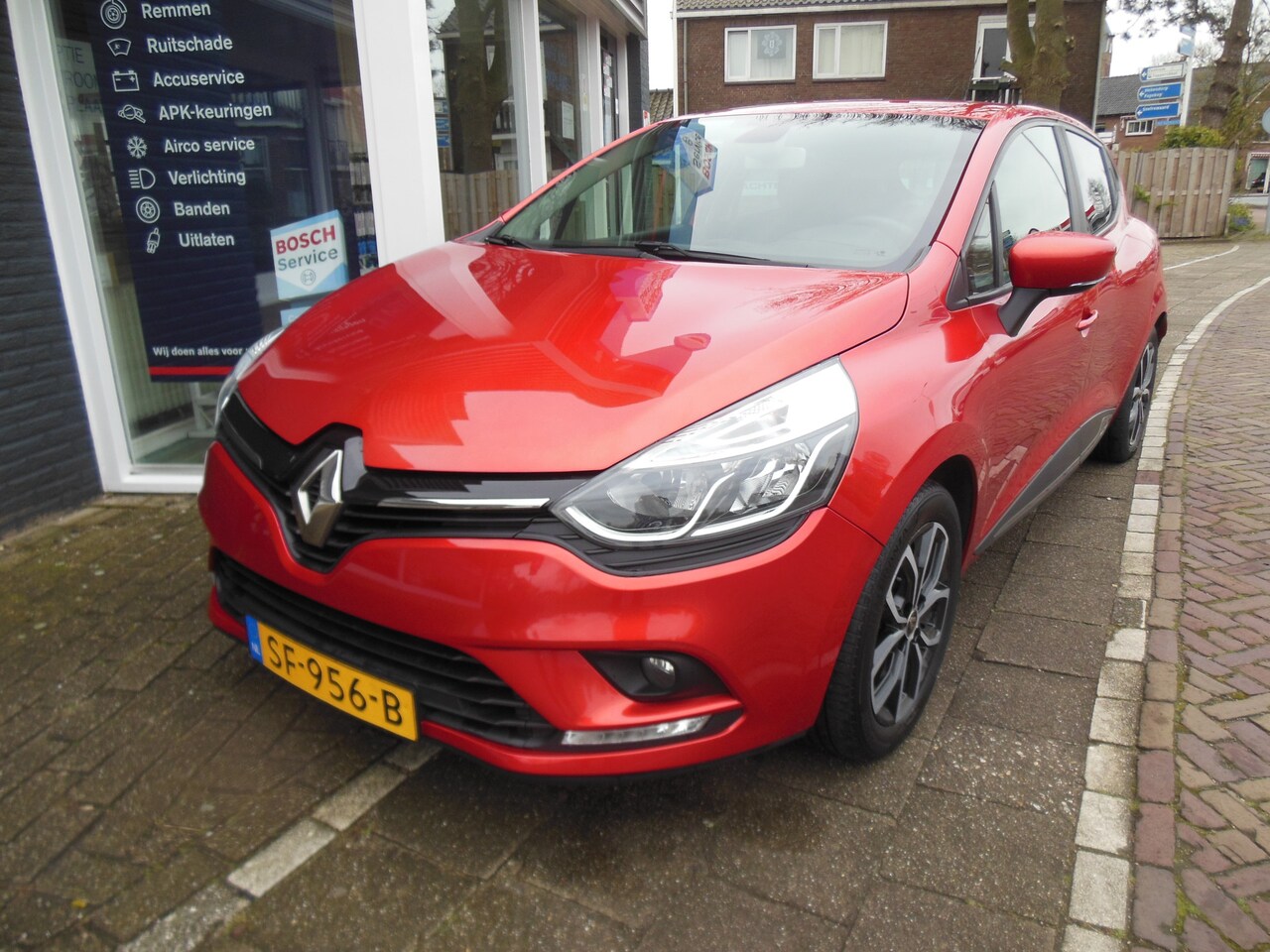 Renault Clio - 1.2 TCe Zen 12 maanden Bovag garantie trekhaak - AutoWereld.nl