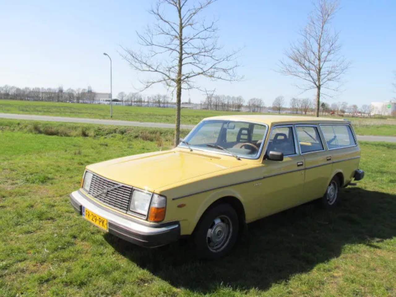 Volvo 245 - DL stationcar - AutoWereld.nl