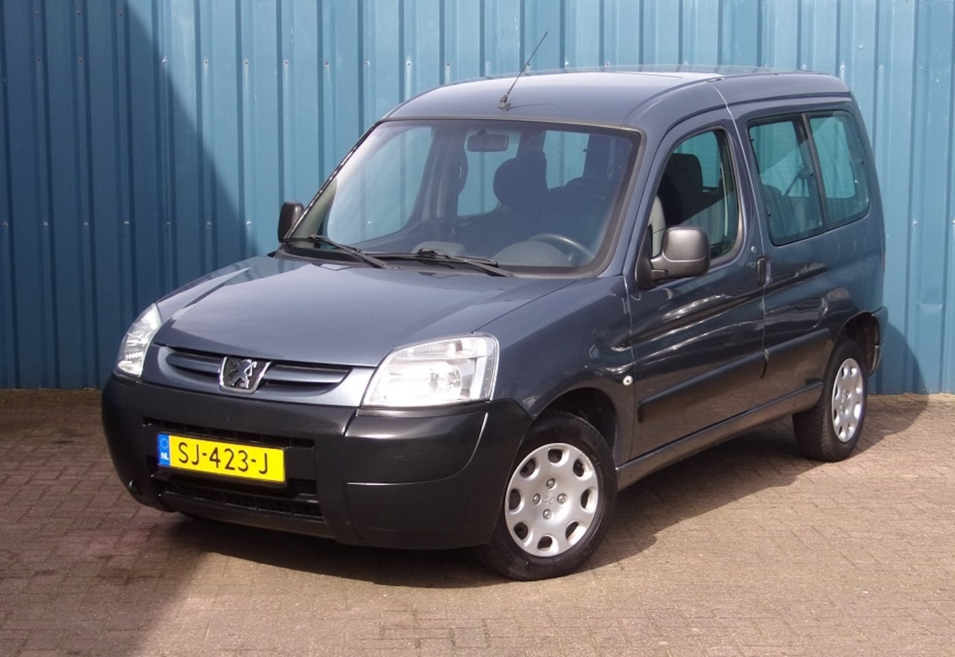 Peugeot Partner MPV - MPV 1.4 XR | Trekhaak | Benzine | Schuifdeur - AutoWereld.nl