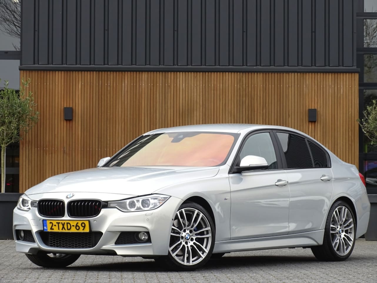 BMW 3-serie - 328i High Executive 328i High Executive - AutoWereld.nl