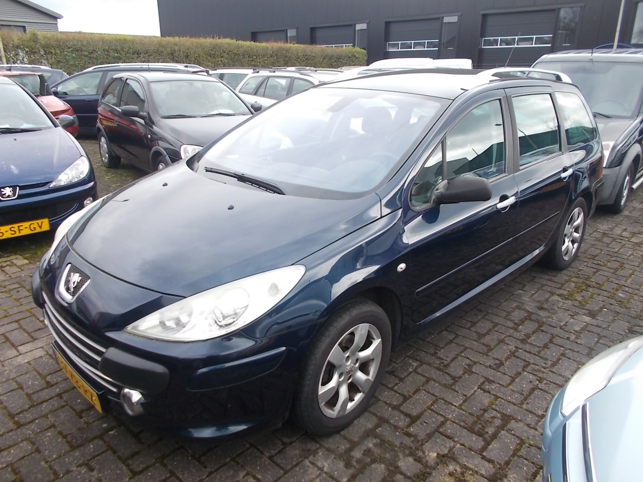 Peugeot 307 SW - 2.0-16V Premium 2.0-16V Premium - AutoWereld.nl