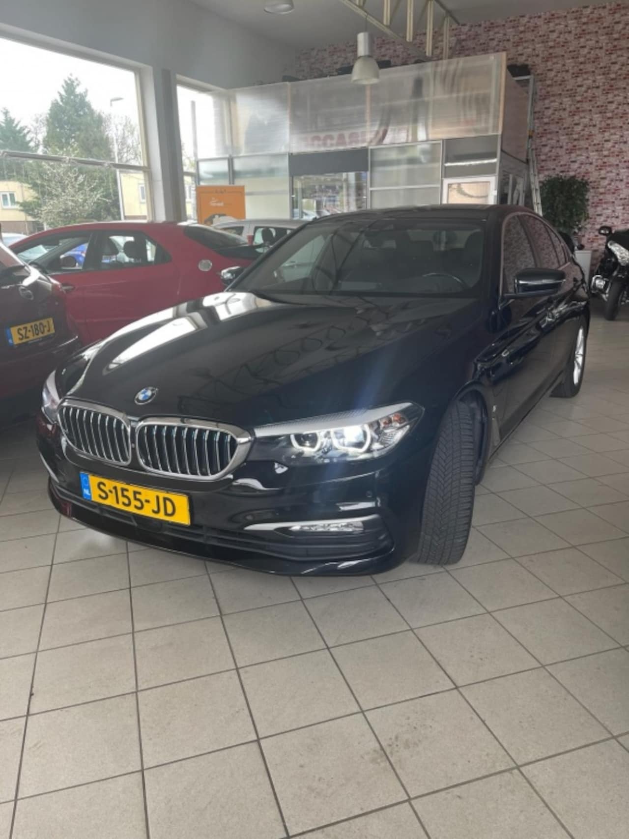 BMW 5-serie - 530e iPerf High Exe - AutoWereld.nl