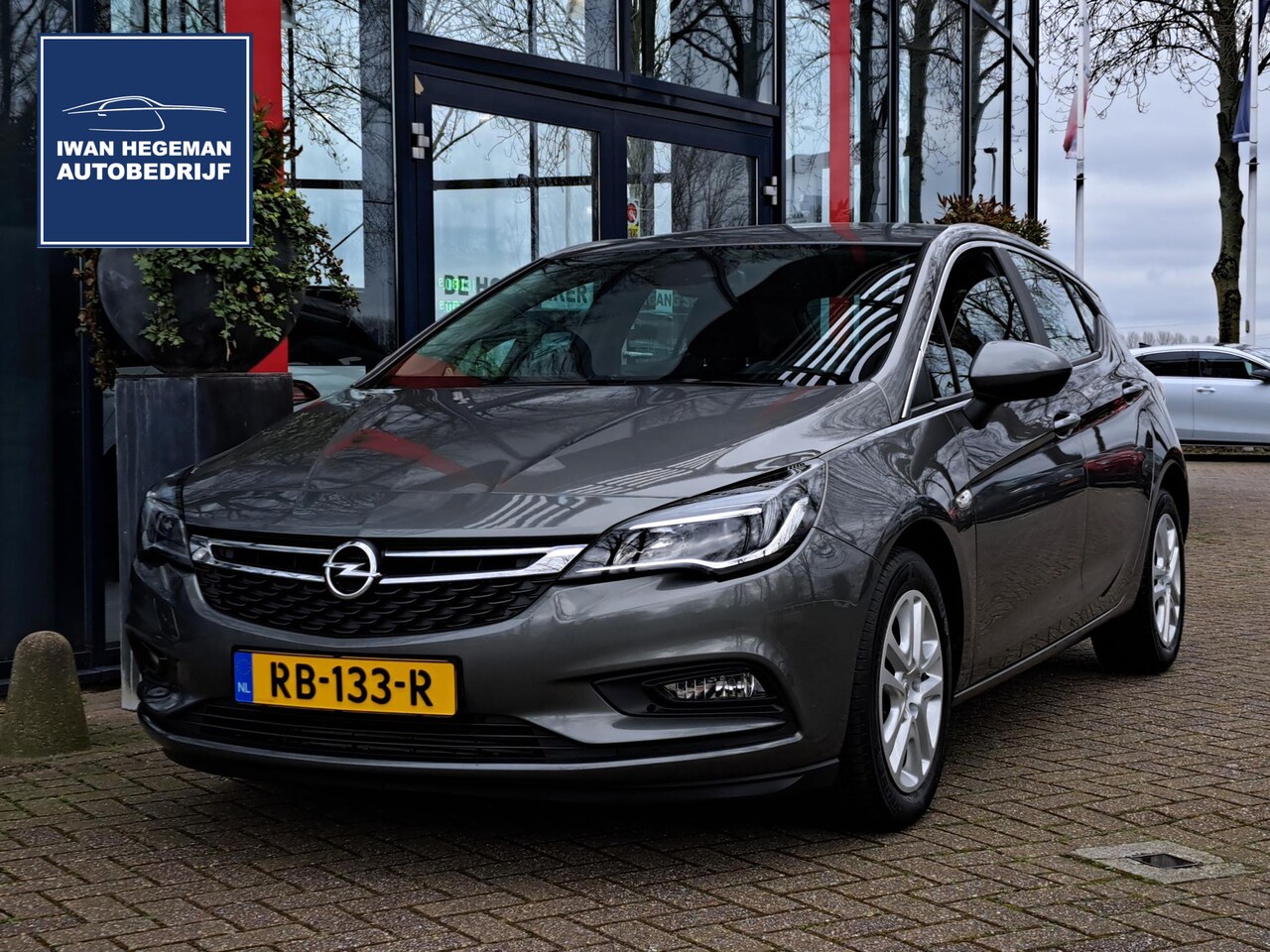 Opel Astra - 1.0 Business+ | Navi | Airco | Cruise Control | PDC | Sportstoelen - AutoWereld.nl