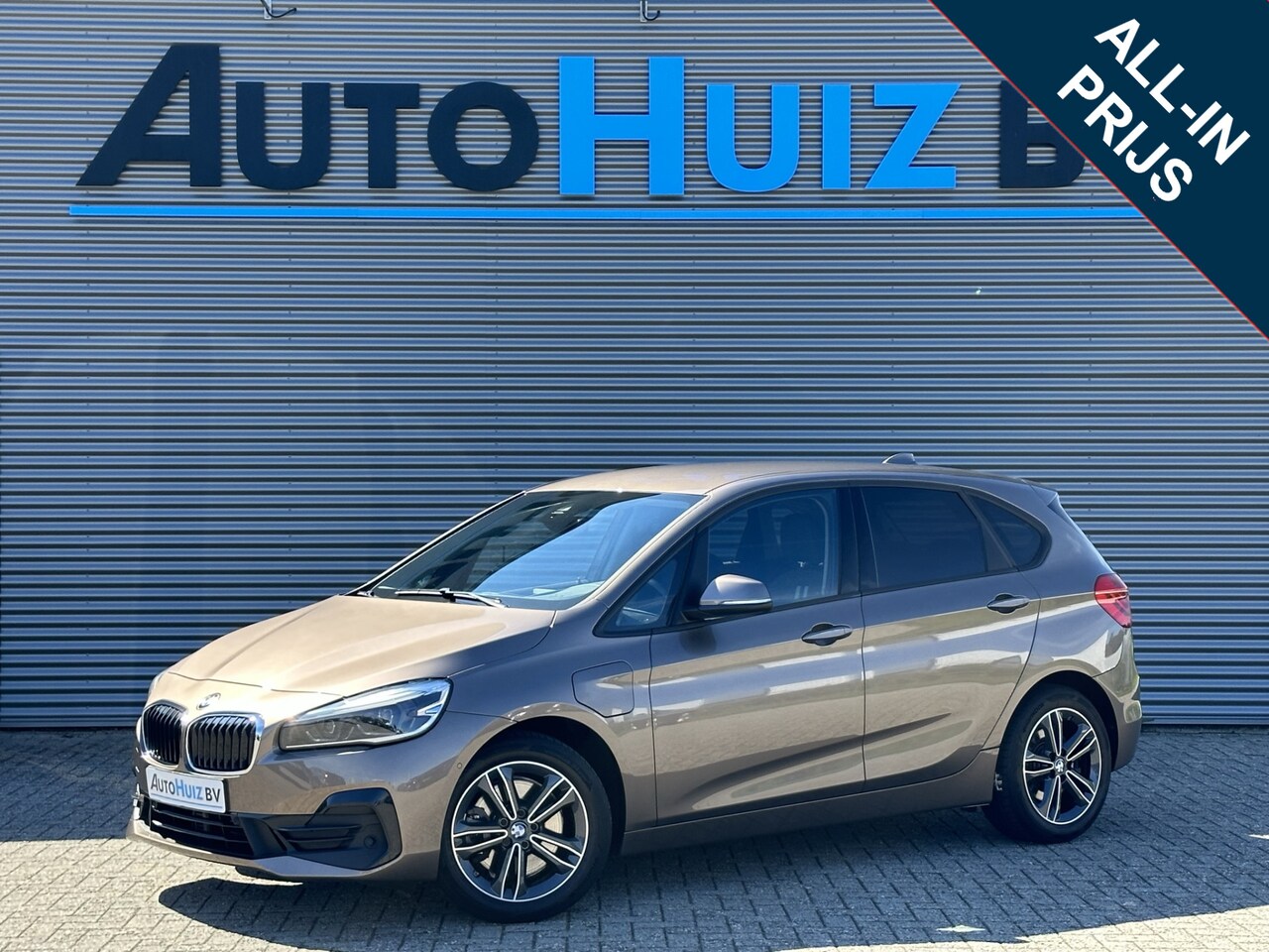 BMW 2-serie Active Tourer - 225xe iPerformance eDrive Edition Sportline LED Achteruitrijcamera Stoelverwarming - AutoWereld.nl