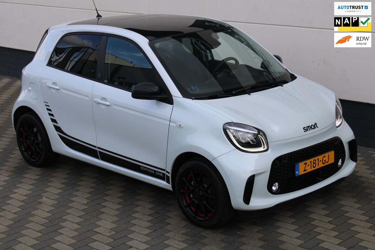 Smart Forfour - EQ 18 kWh Edition One bijzonder luxe zie fotos - AutoWereld.nl