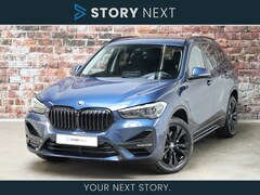 BMW X1 - sDrive20i Executive Sport Line Automaat / Head-Up Display / Navigatie Plus / Parkeersensor