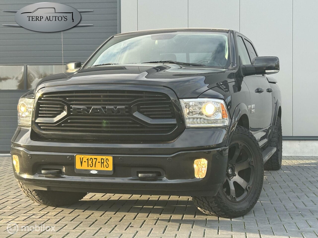 Dodge Ram 1500 - 4X4 5.7 V8 Laramie - AutoWereld.nl