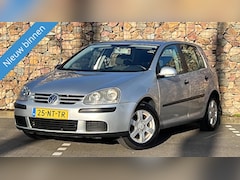 Volkswagen Golf - 1.4 FSI Trendline