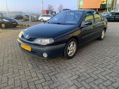 Renault Laguna - 3.0-24V V6 RXT Automaat Blauw 1999 Airco NAP