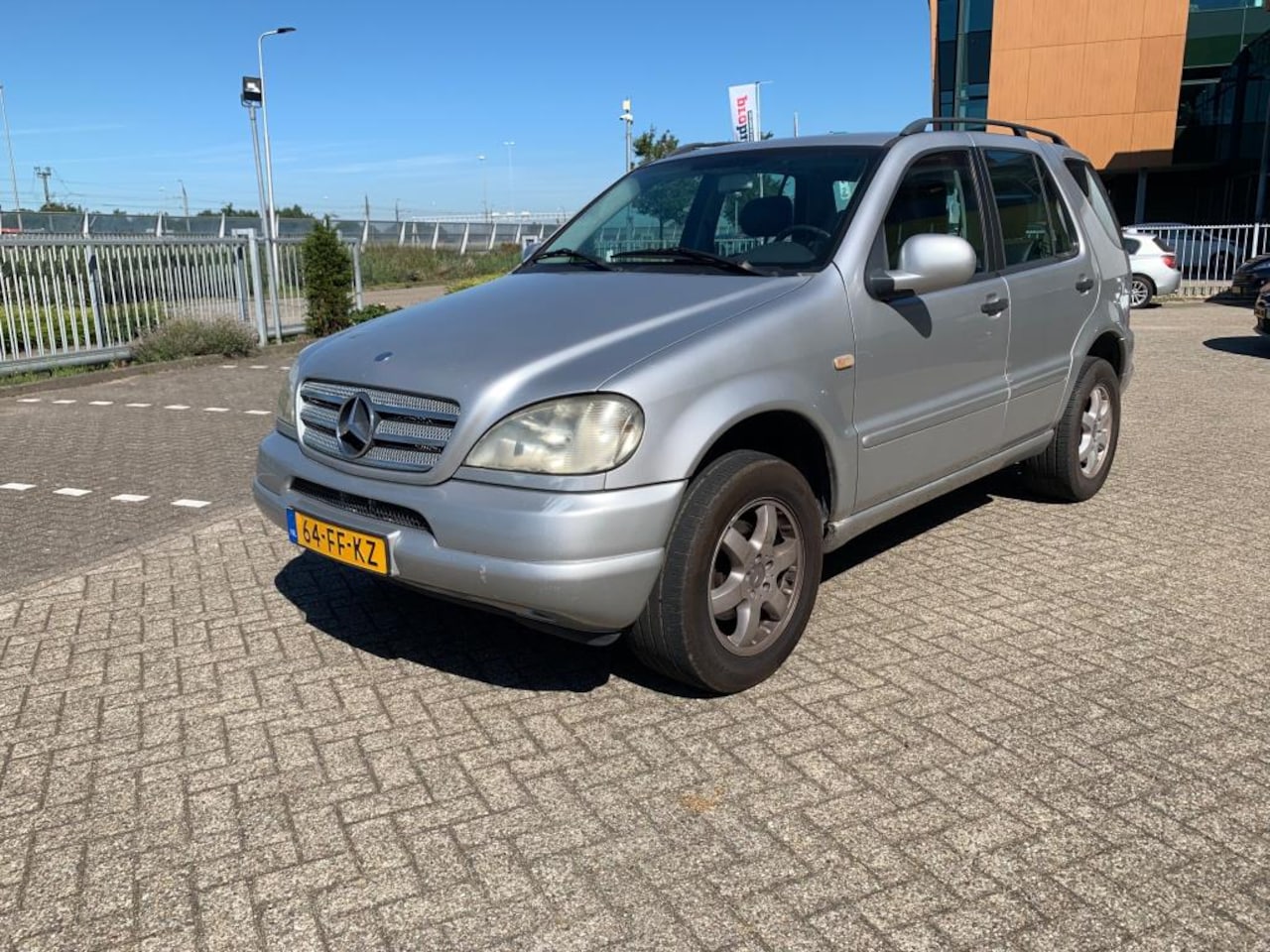 Mercedes-Benz M-klasse - 320 Automaat Airco Cruise Leder NAP! - AutoWereld.nl