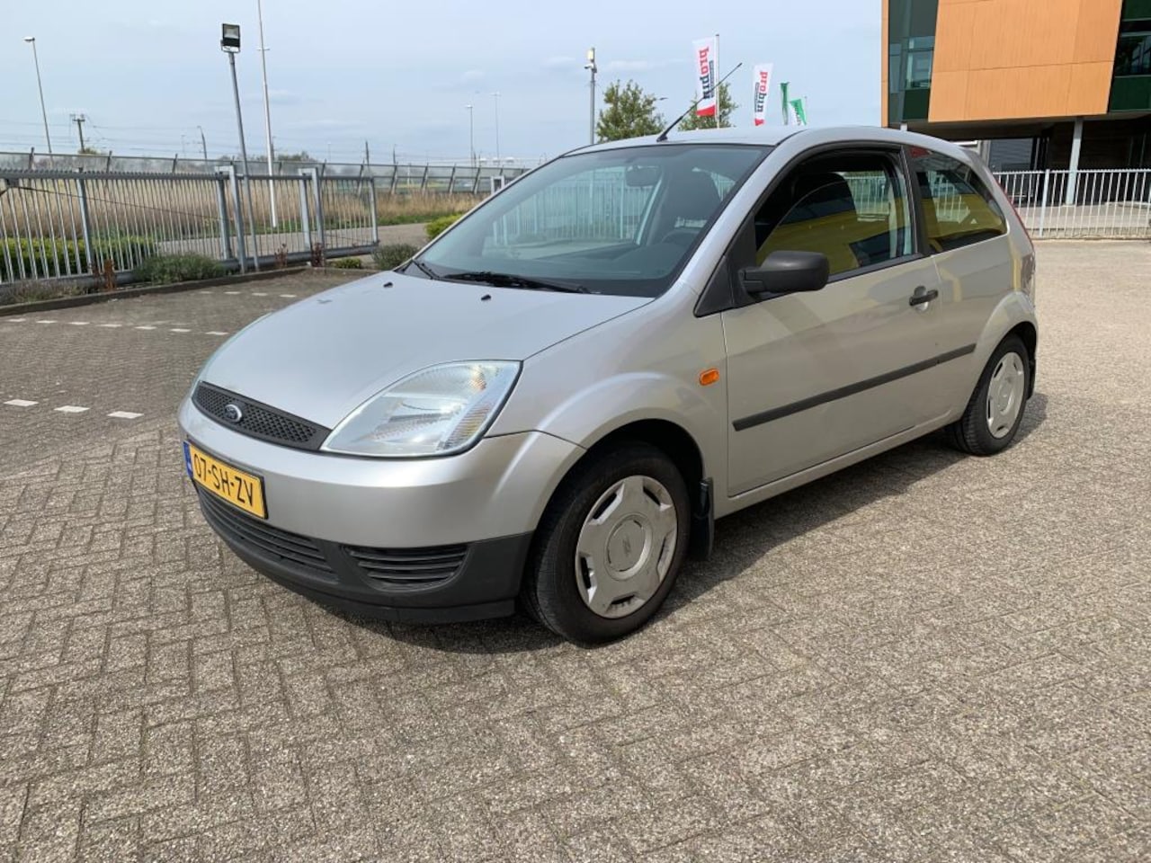 Ford Fiesta - 1.3 Style Zilver 2006 Stuurbekr. NAP! - AutoWereld.nl