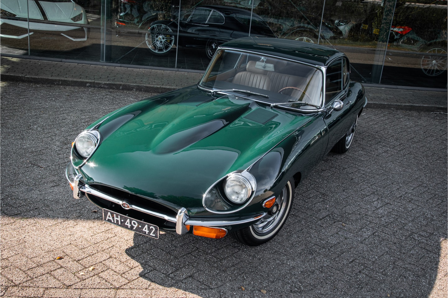 Jaguar "E" Type - E 4.2 LITRE SERIES II **MATCHING NUMBERS** **Bijzonder mooie staat** - AutoWereld.nl