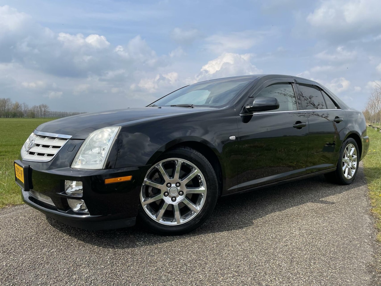 Cadillac STS - 4.6 V8 Sport Luxury Bosé - Leder - Navi - Xenon - Zeer Goede Staat - AutoWereld.nl