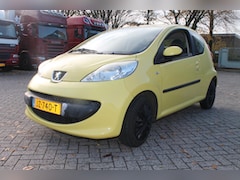 Peugeot 107 - 1.0-12V XR