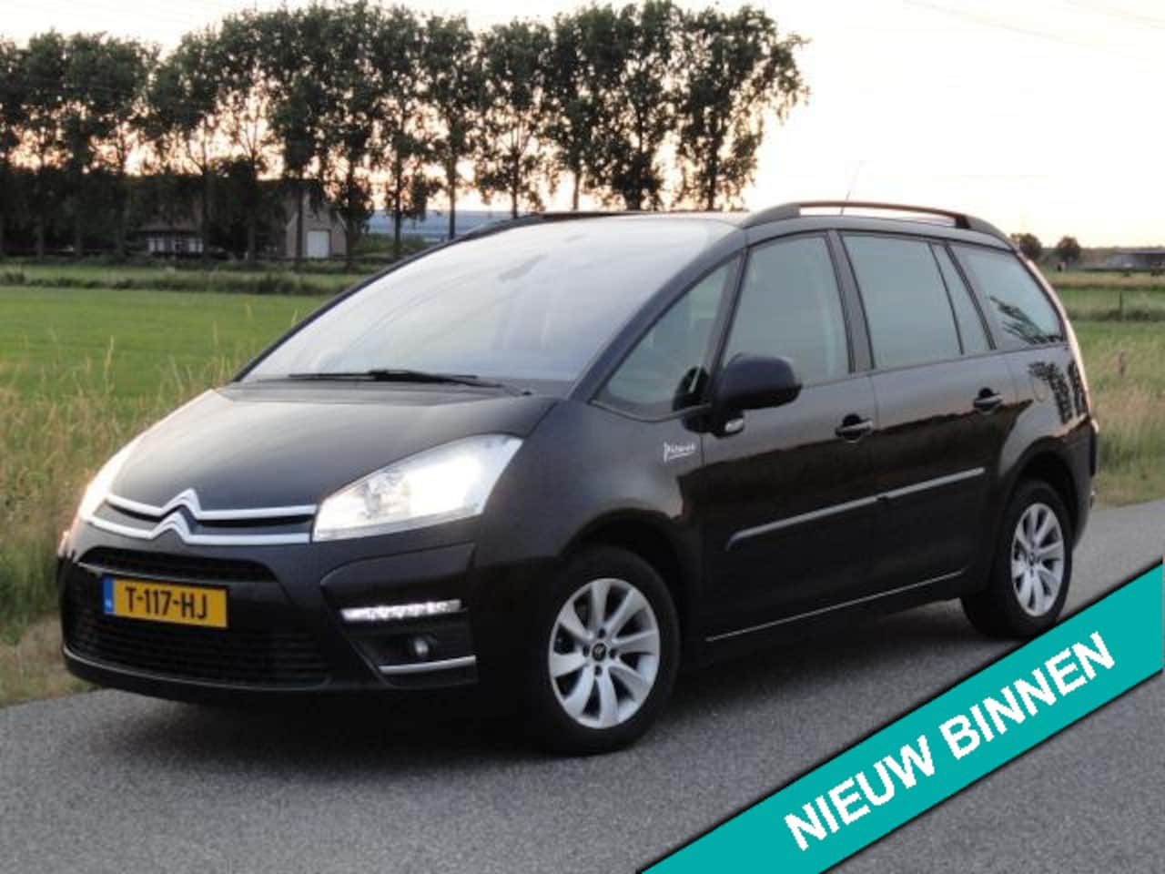 Citroën Grand C4 Picasso - 1.6HDi Business 7p / Led /NAVIG/ PANO/ PDC - AutoWereld.nl