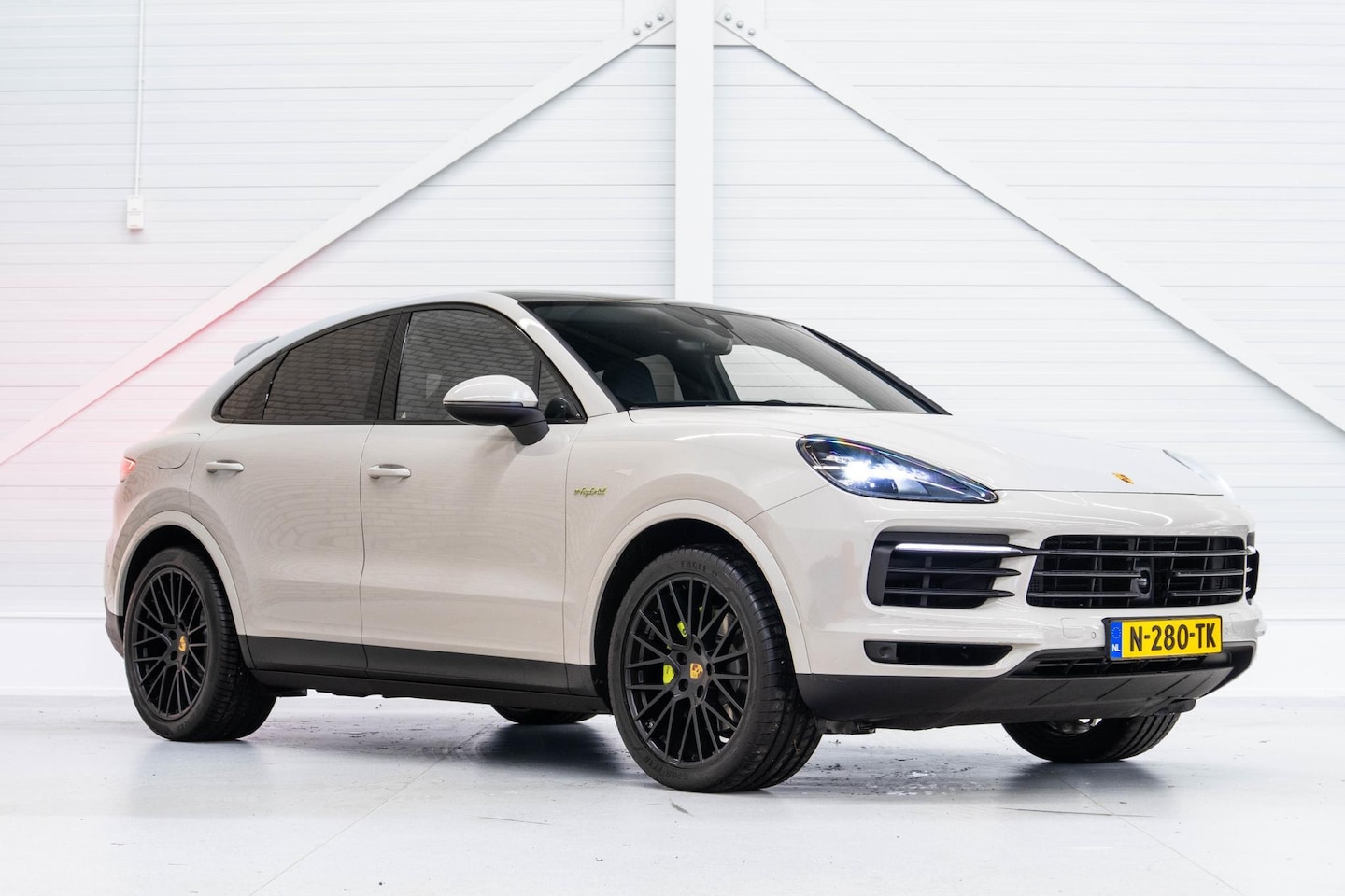 Porsche Cayenne Coupé - 3.0 E-Hybrid Coupé 3.0 E-Hybrid - AutoWereld.nl