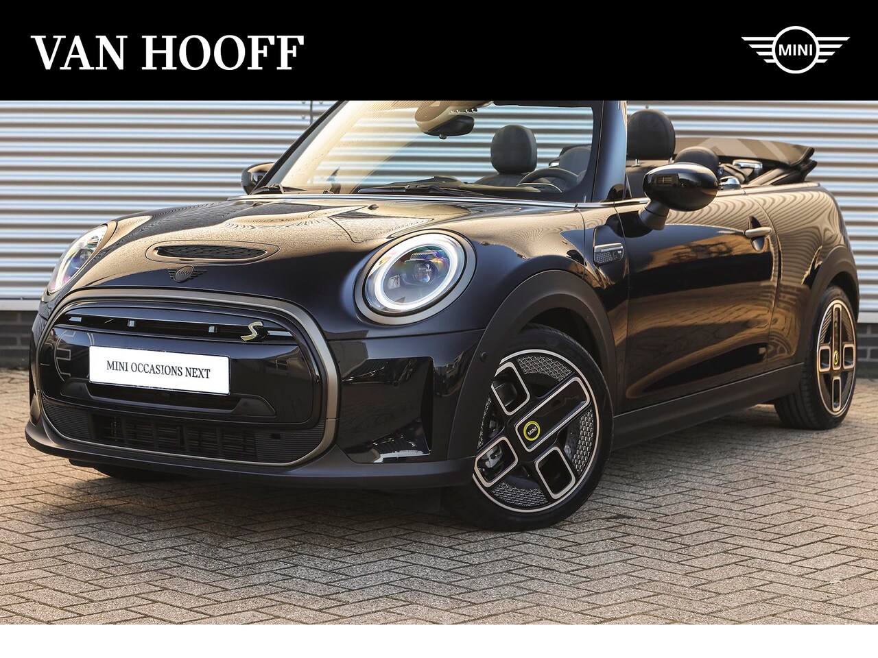 MINI Mini-Electric - Cabrio 33 kWh / Achteruitrijcamera / Sportstoelen / Active Cruise Control / Comfort Access - AutoWereld.nl