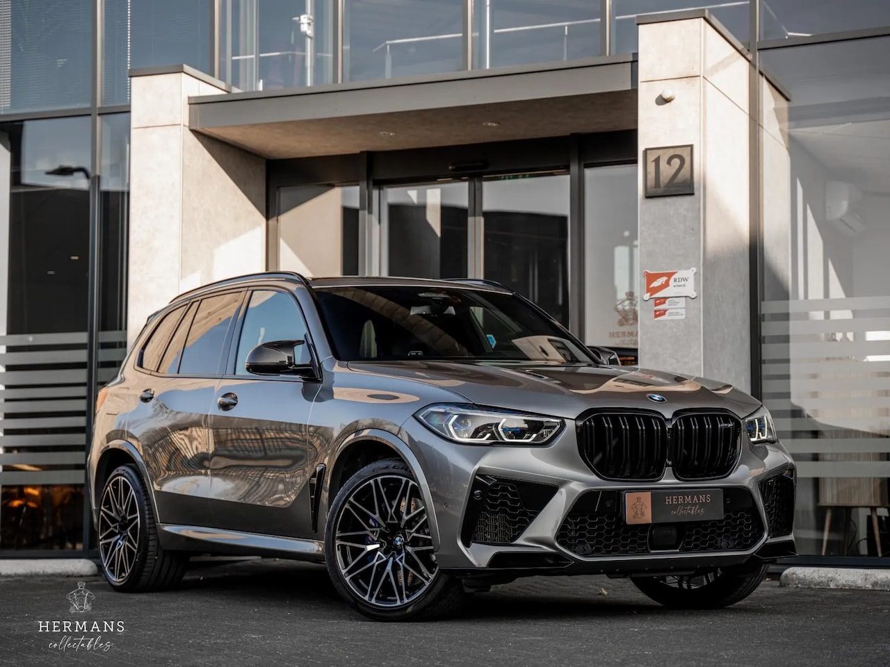 BMW X5 - M Competition / Pano / Harman / Carbon / Lazer / Trekhaak - AutoWereld.nl