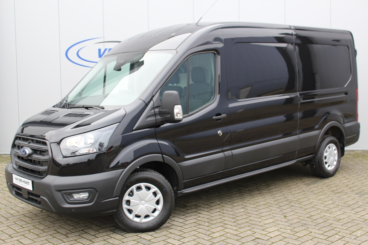 Ford Transit - 350 2.0-130pk TDCI L3H2 Trend. Net ingereden, uit voorraad leverbaar ! Volautm. airco, met - AutoWereld.nl