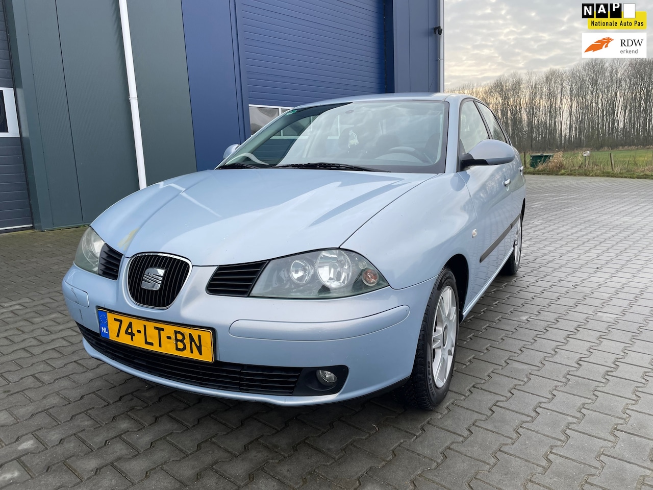 Seat Cordoba - 1.4-16V Signo Airco+Cruise Control - AutoWereld.nl