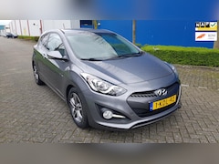 Hyundai i30 - 1.6 GDI i-Magine Apk, Nap, Luxe uitvoering, Dist.Ketting. Achteruit Camera