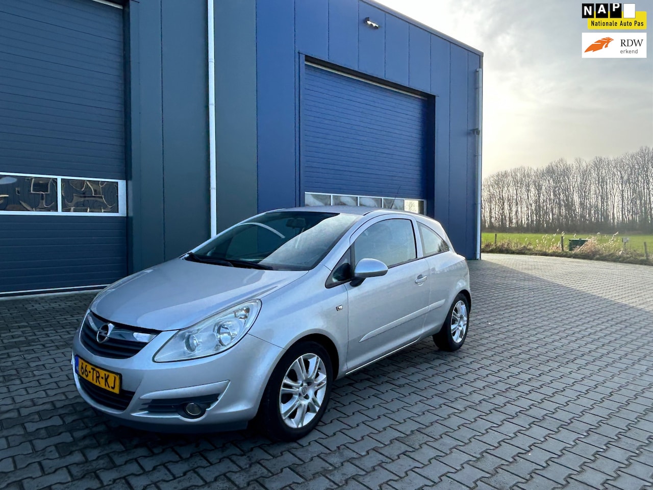 Opel Corsa - 1.2-16V Enjoy Airco Cruise controle! - AutoWereld.nl